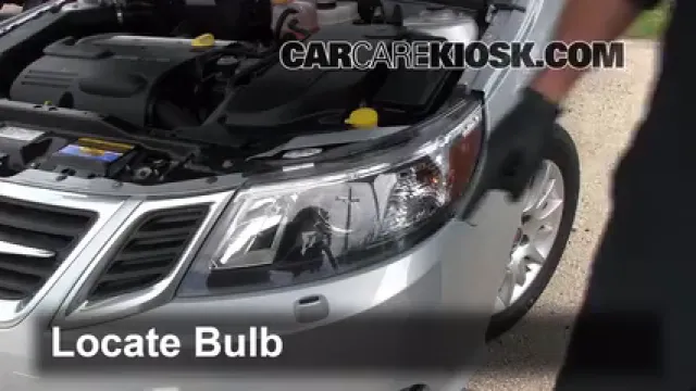2010 Saab 9-3 2.0T 2.0L 4 Cyl. Turbo Sedan Éclairage Feux de route (remplacer l'ampoule)